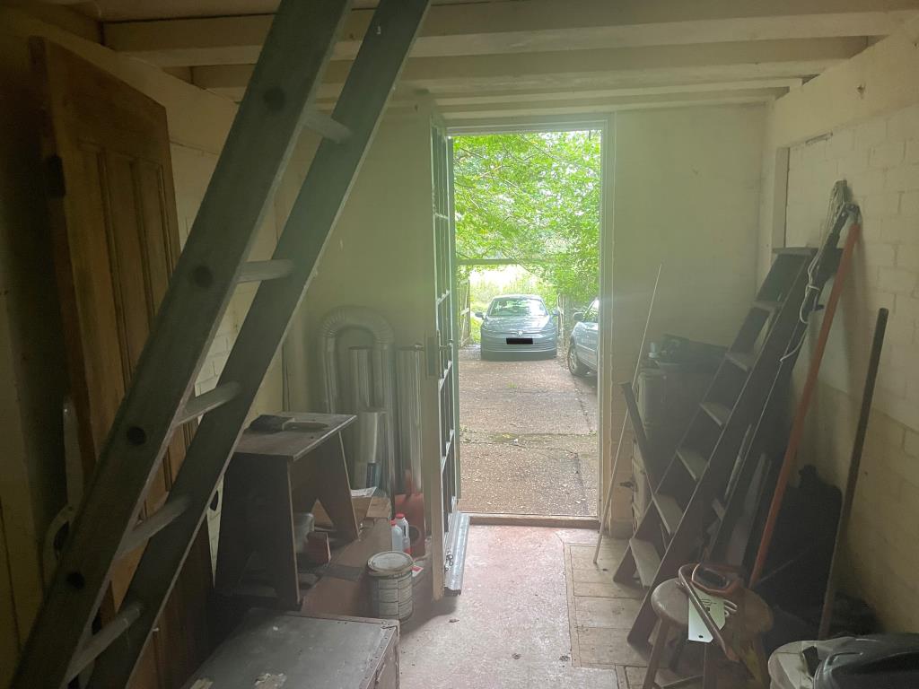 Lot: 14 - LAND AND BUILDING WITH POTENTIAL - Internal view from rear of buildiing